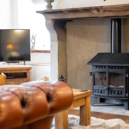 5 Star Cottage On The Green With Log Burner - Dog Friendly Austwick Zewnętrze zdjęcie