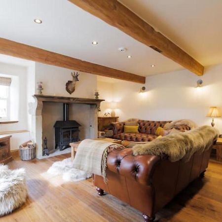 5 Star Cottage On The Green With Log Burner - Dog Friendly Austwick Zewnętrze zdjęcie