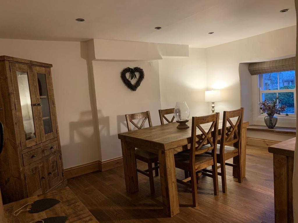 5 Star Cottage On The Green With Log Burner - Dog Friendly Austwick Zewnętrze zdjęcie