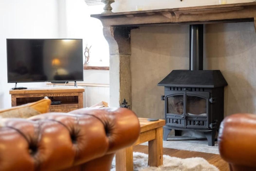 5 Star Cottage On The Green With Log Burner - Dog Friendly Austwick Zewnętrze zdjęcie