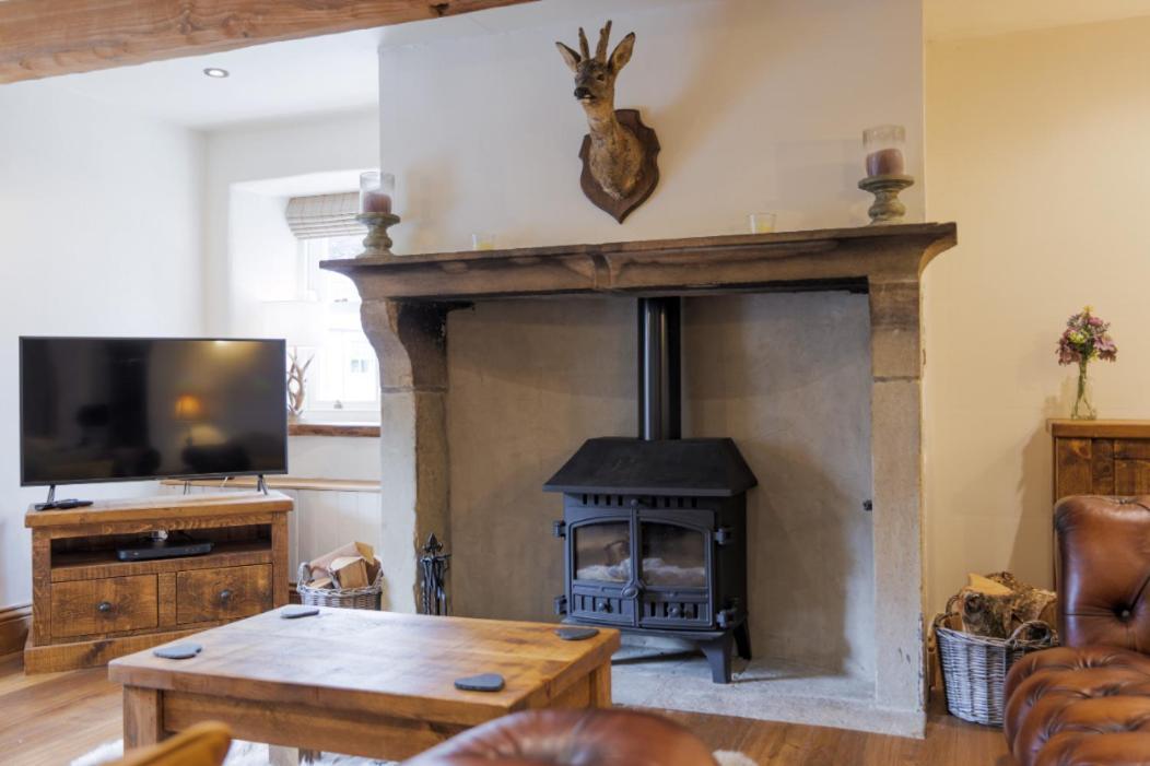 5 Star Cottage On The Green With Log Burner - Dog Friendly Austwick Zewnętrze zdjęcie