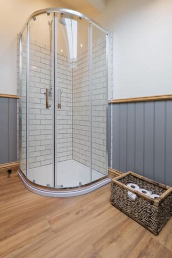 5 Star Cottage On The Green With Log Burner - Dog Friendly Austwick Zewnętrze zdjęcie