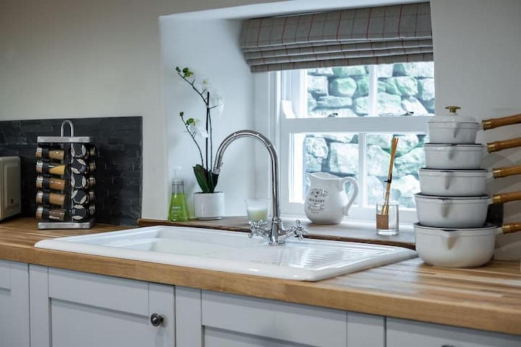 5 Star Cottage On The Green With Log Burner - Dog Friendly Austwick Zewnętrze zdjęcie
