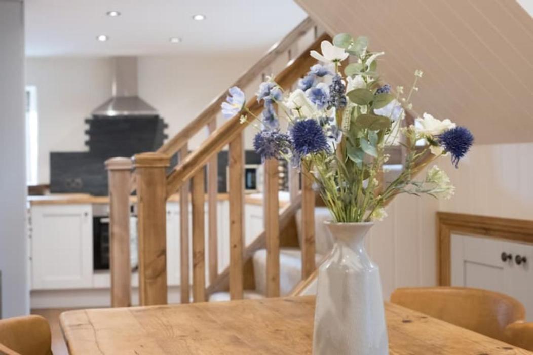 5 Star Cottage On The Green With Log Burner - Dog Friendly Austwick Zewnętrze zdjęcie