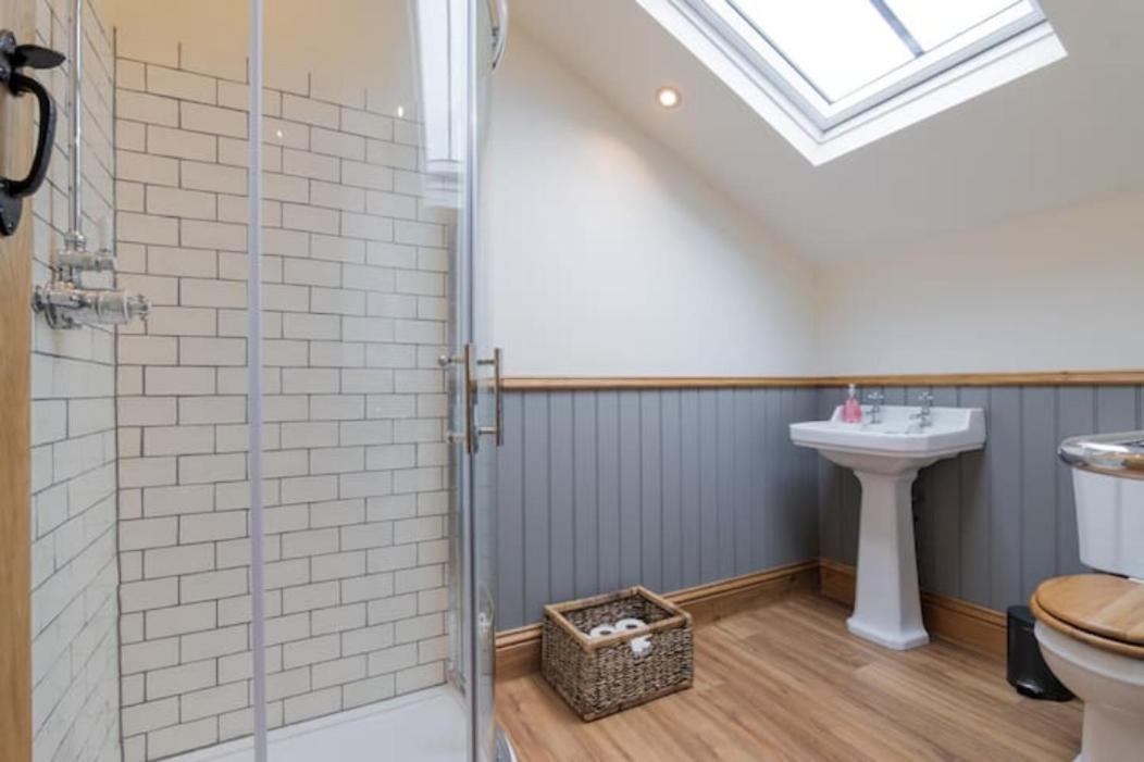 5 Star Cottage On The Green With Log Burner - Dog Friendly Austwick Zewnętrze zdjęcie